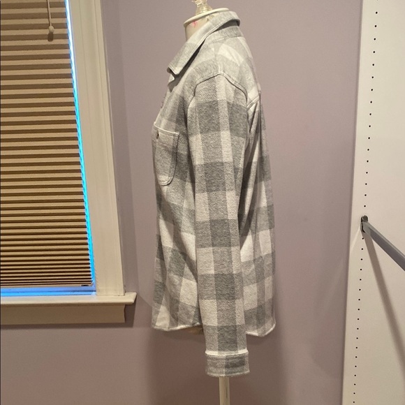 Faherty Gray Plaid Button Down Shirt - Picture 5 of 10